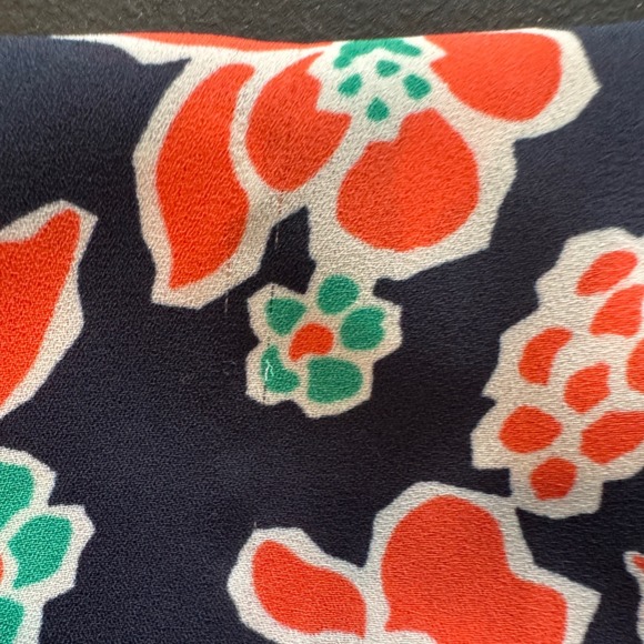 Banana Republic Classic Fit Navy Floral Print Button Up Shirt‎ Women Size S - Picture 12 of 12